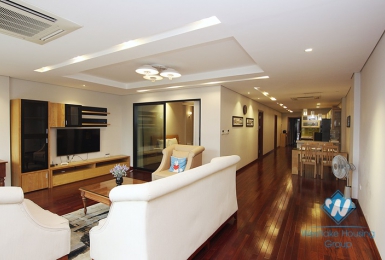 Modern apartment with 02 bedrooms for rent in Xuan dieu st, Tay Ho area